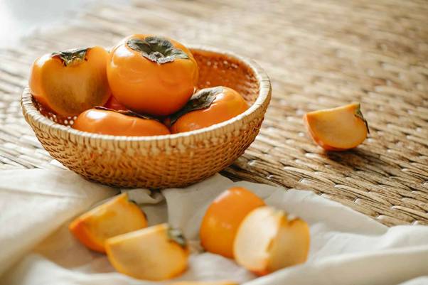 persimmon season
vitamin content in persimmons
